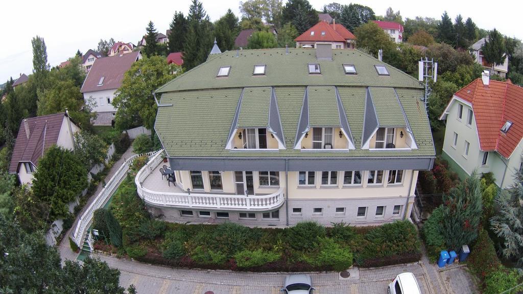 Hotel Kolibri Miskolc Exterior foto
