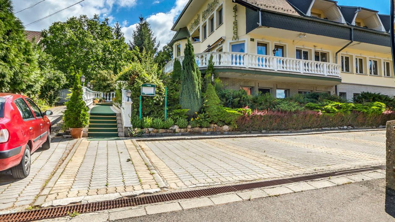 Hotel Kolibri Miskolc Exterior foto